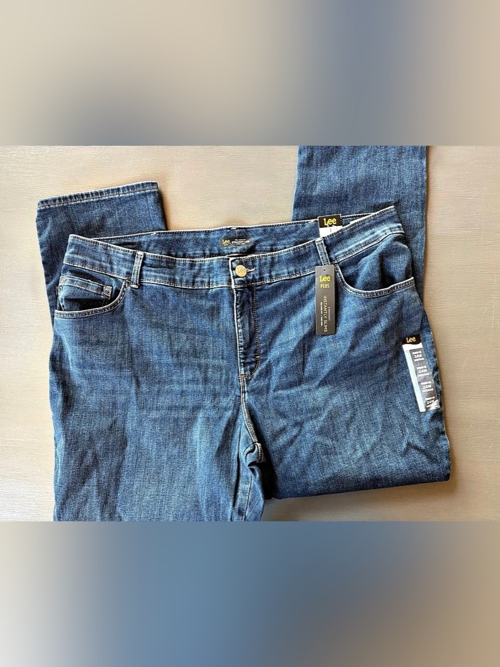 Lee Plus Instantly Slims Relaxed Fit Straight Leg Jeans Waist 24W Medium NWT